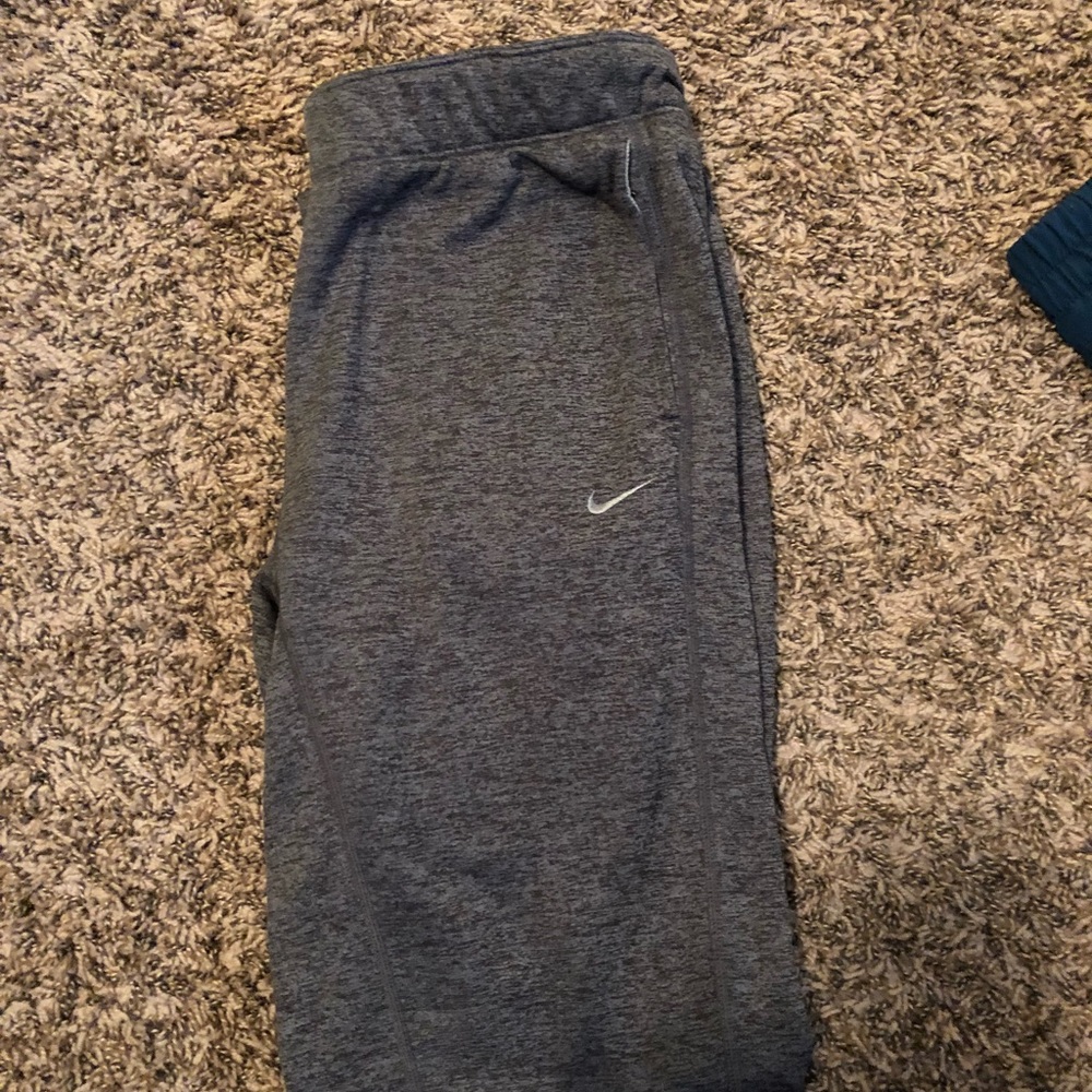 Nike heather gray sweatpants